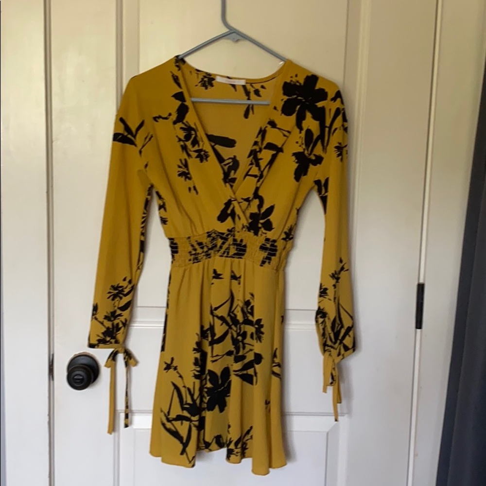 Shasta yellow and black flower dress